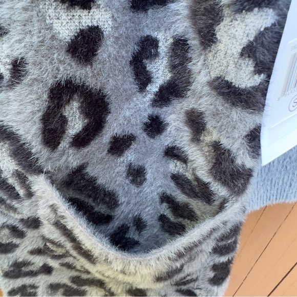 Evolution by Cyrus | NWT Size Small Slate Cheetah Fuzzy Cardi From Stitch Fix - Picture 13 of 16